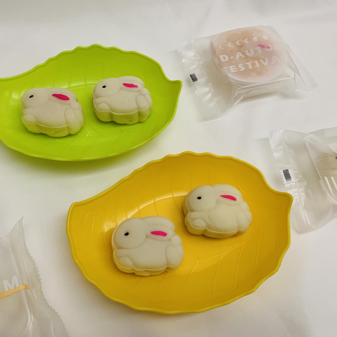 《Tinrry+》萌萌的小白兔冰皮月饼，快手简单，冰凉酸甜超解腻！