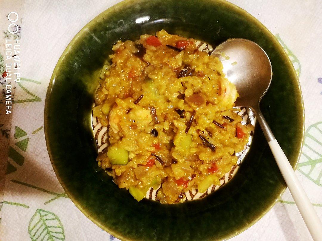 咖喱海鲜炒饭（视频菜谱）