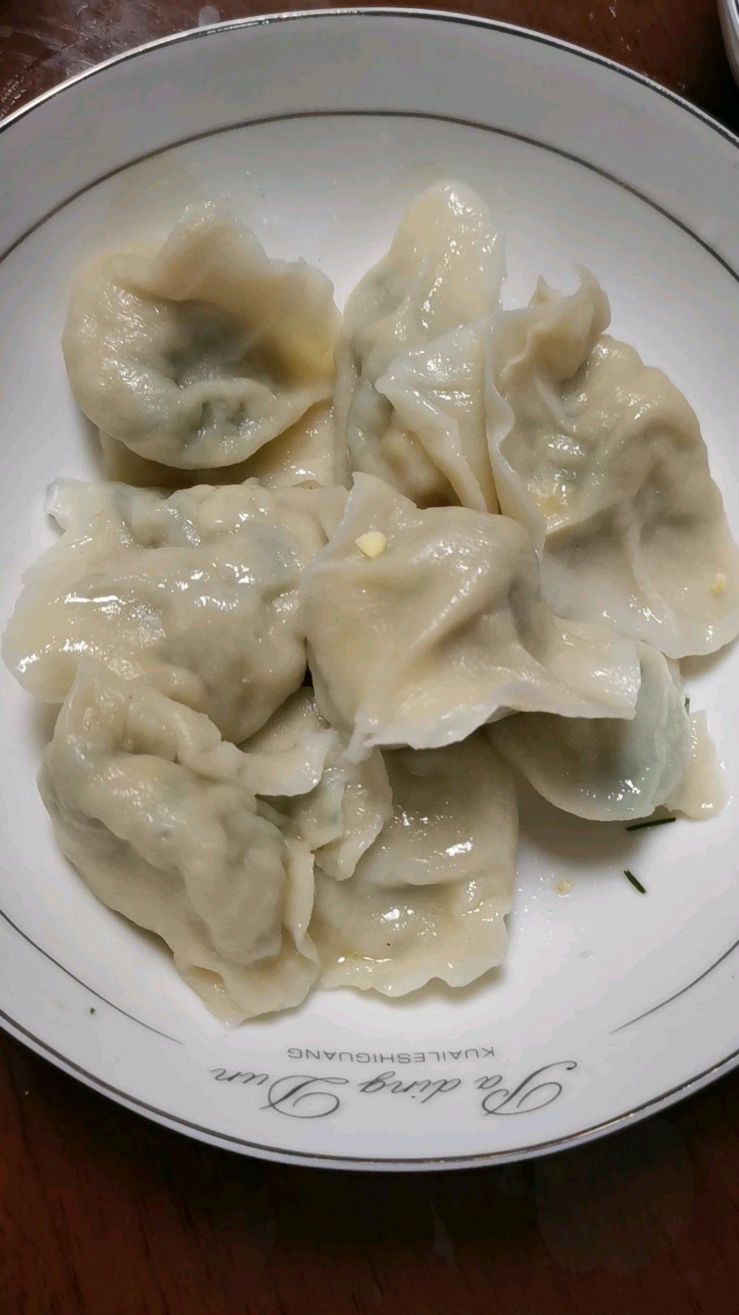 蘑菇韭菜鸡蛋水饺