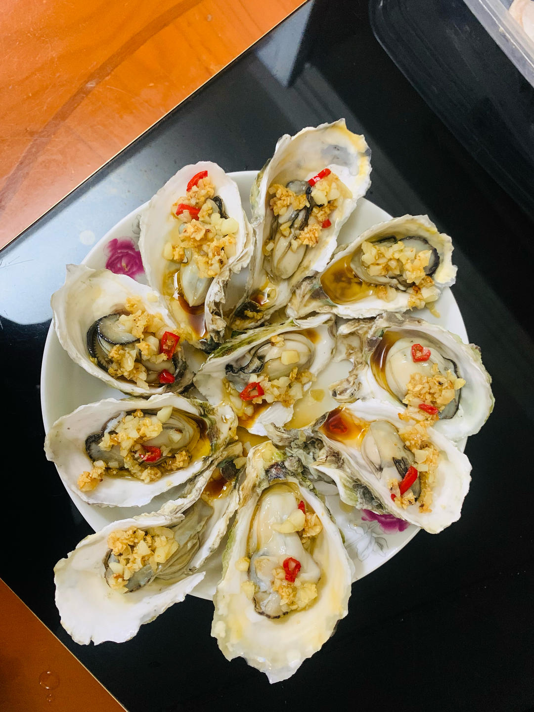 蒜泥生蚝（带壳蒸）