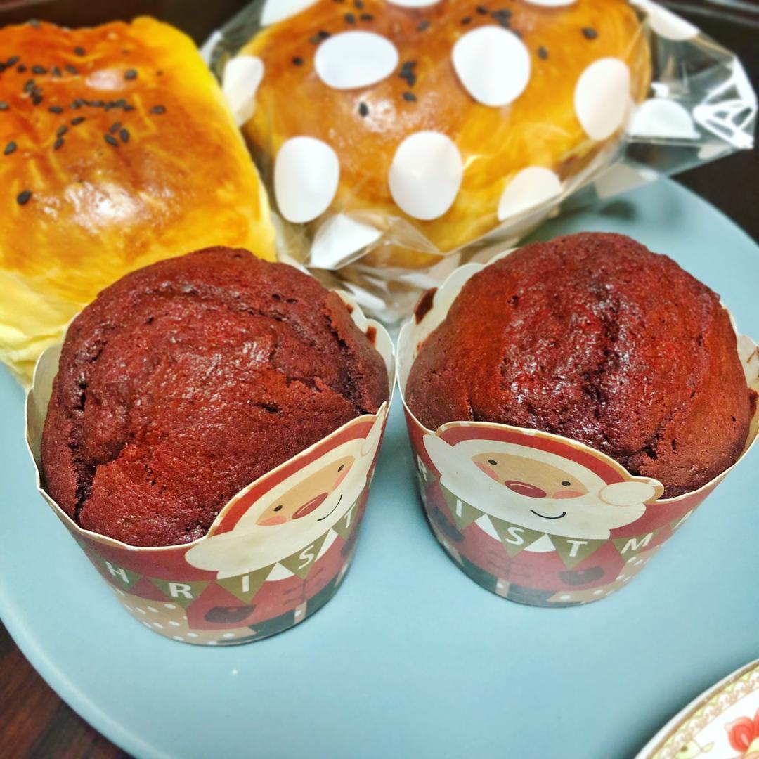 传统红丝绒杯子蛋糕（极软无泡打粉）Red velvet cupcake