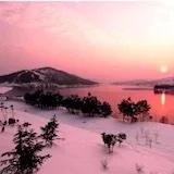 山间彩虹