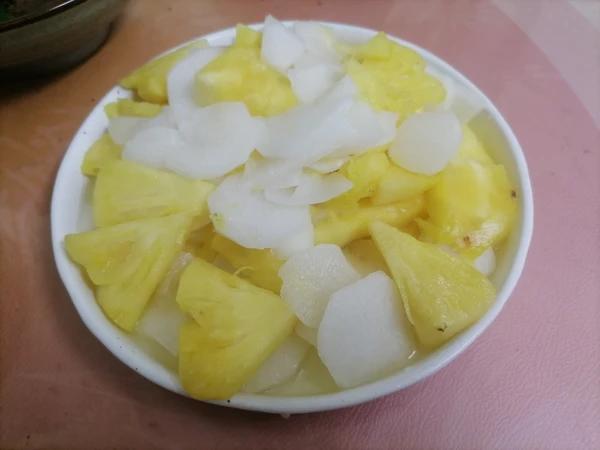 没想到萝卜和菠萝还能一起腌菜