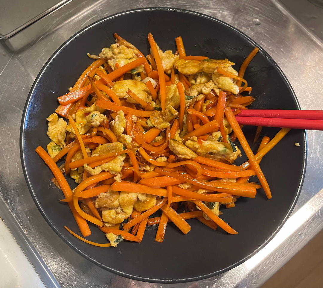胡萝卜炒鸡蛋
