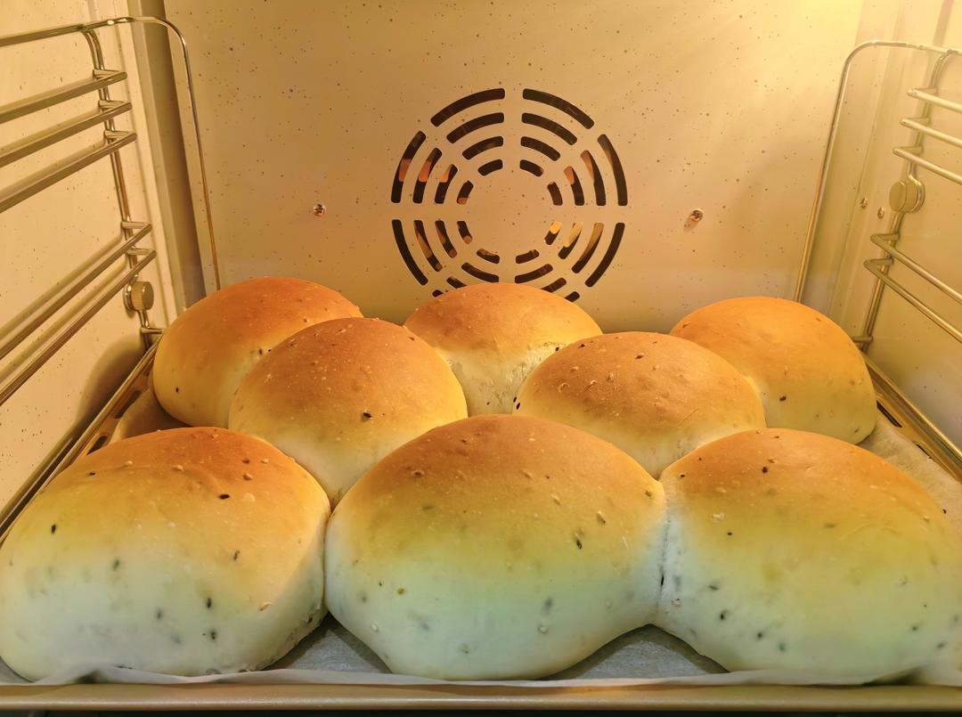 奶香纯粹的重料淡奶油吐司