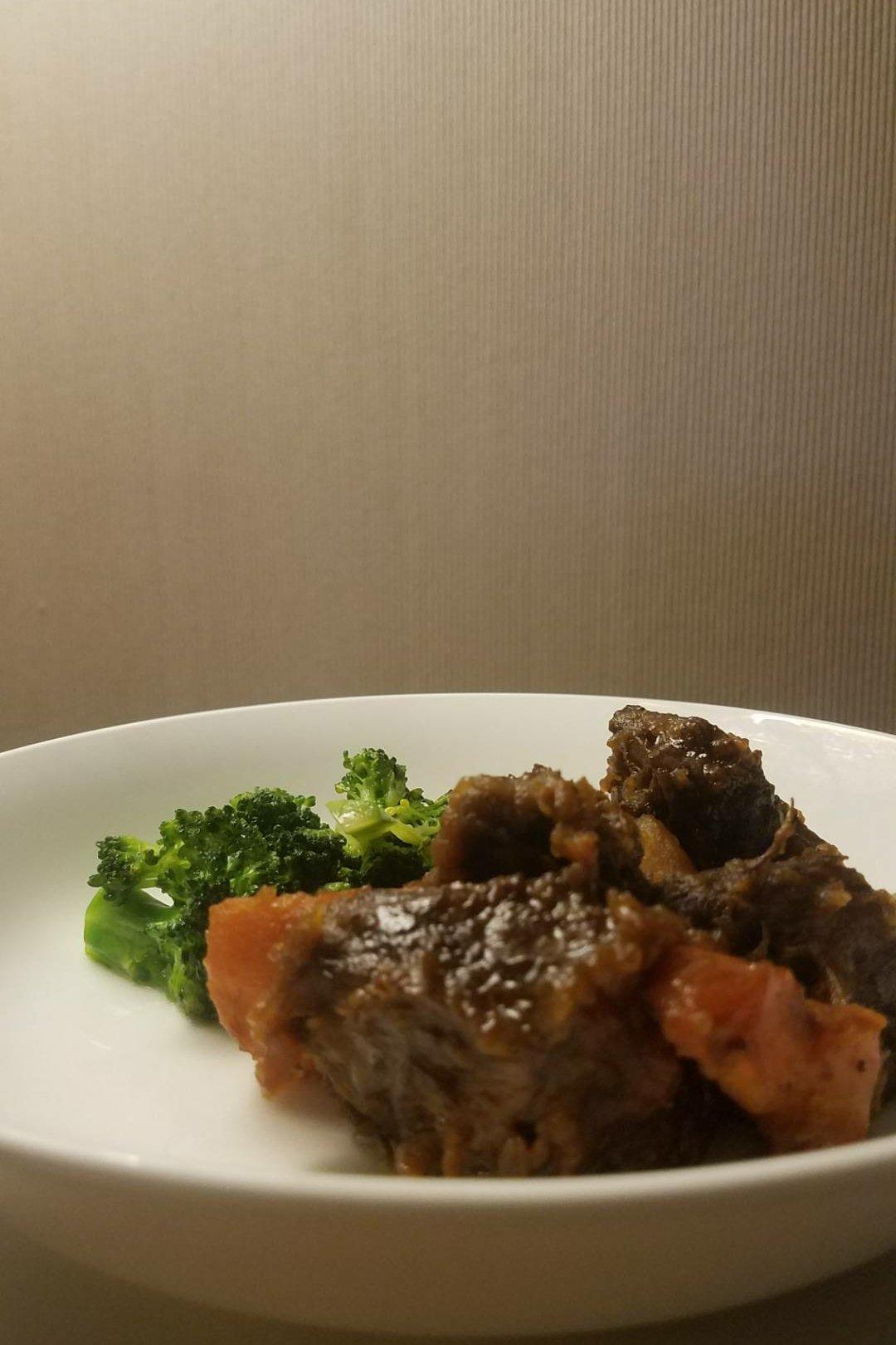 胡萝卜土豆烧牛腩