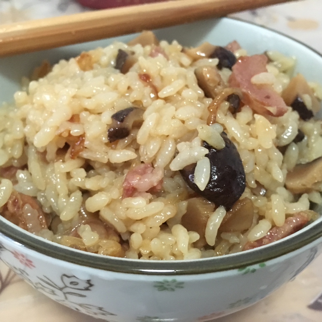 电饭锅版香菇腊肠饭