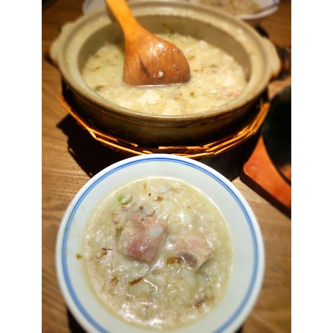 生滚香菇鸡肉粥