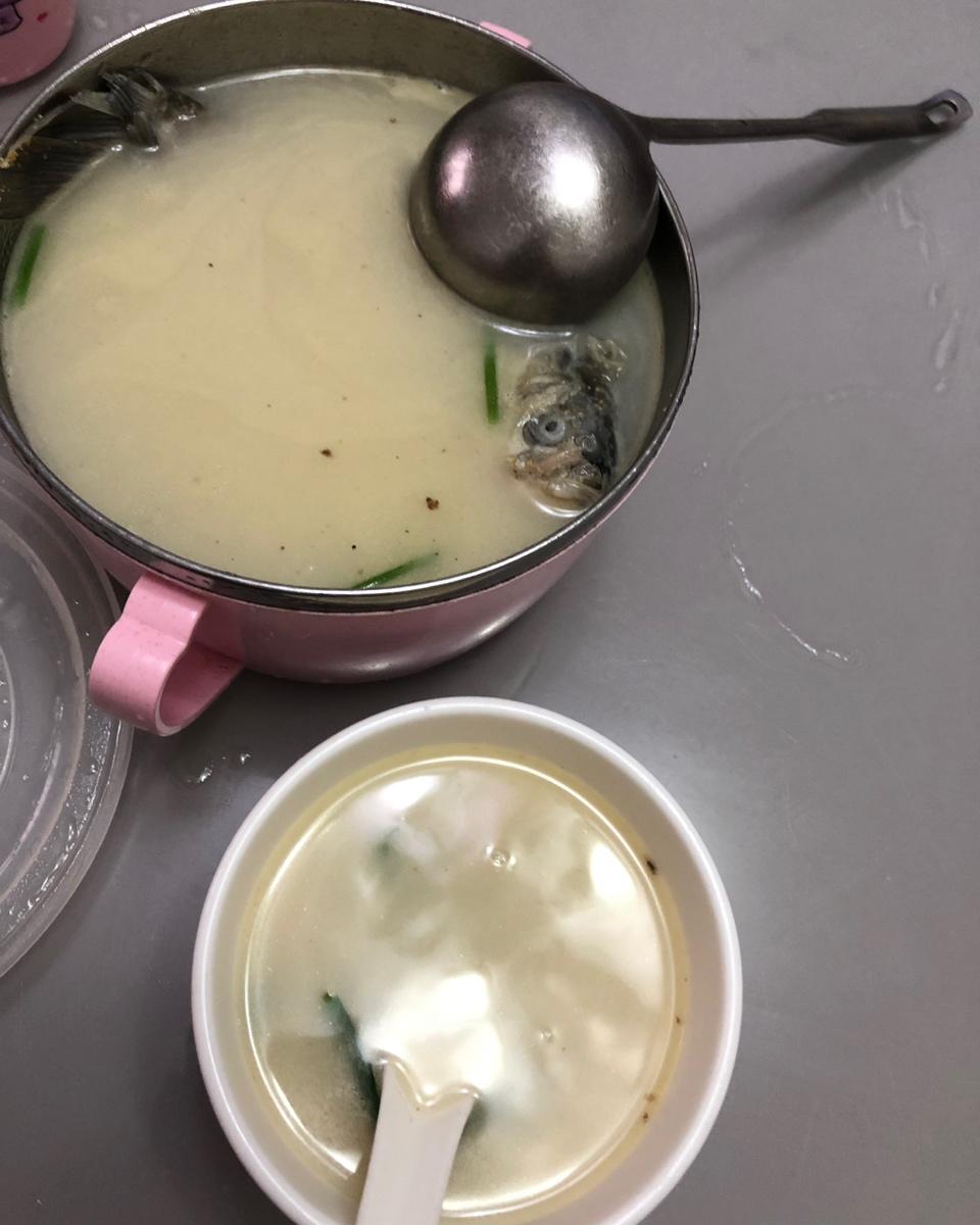 奶白鲫鱼汤