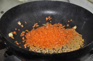 黄金胡萝卜蛋炒饭的做法 步骤5