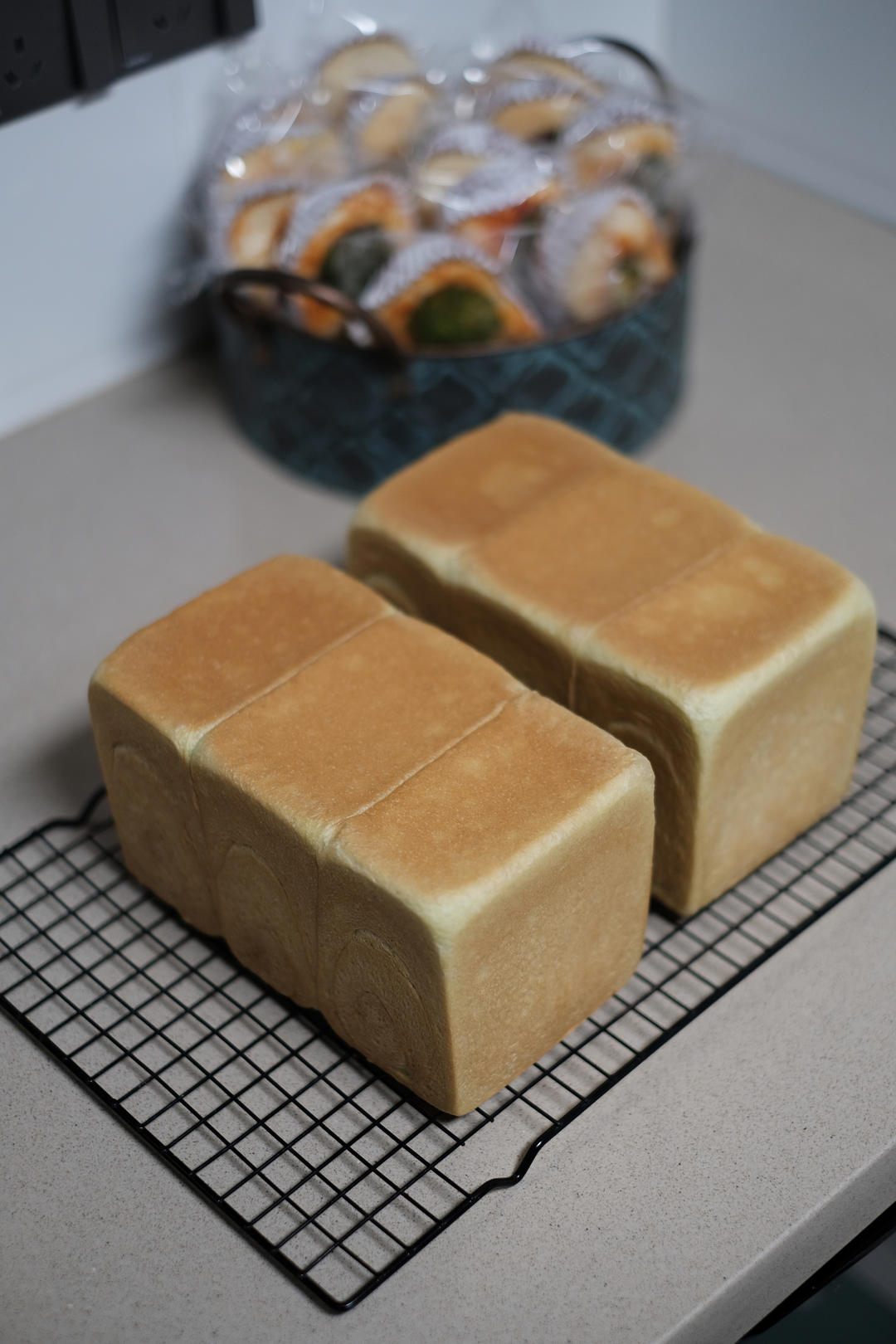 椰浆斑斓吐司的做法