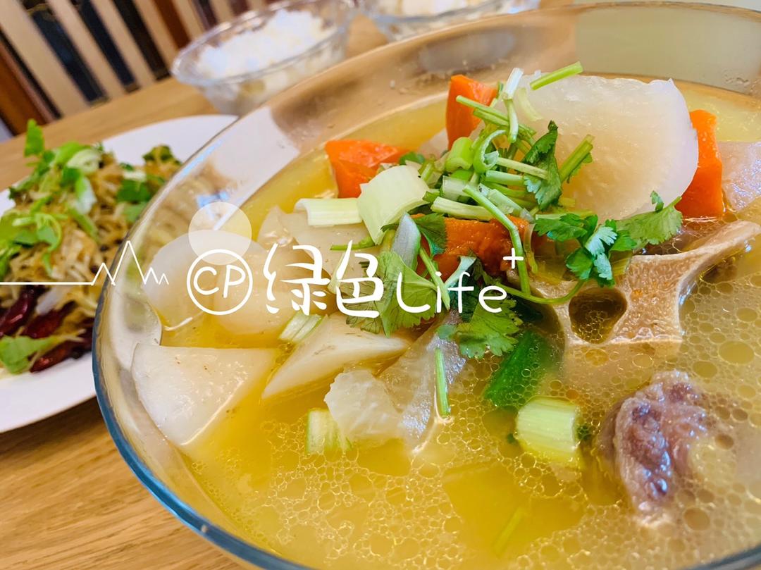 牛尾萝卜汤