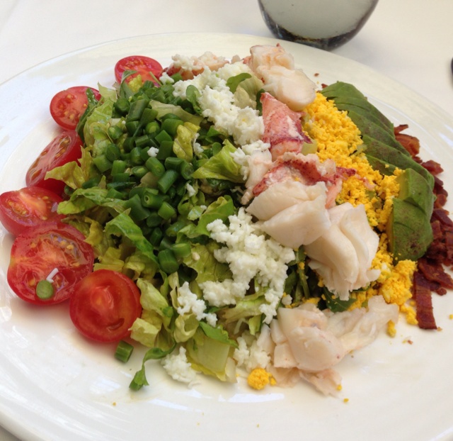 龙虾沙拉配葡萄柚鳄梨