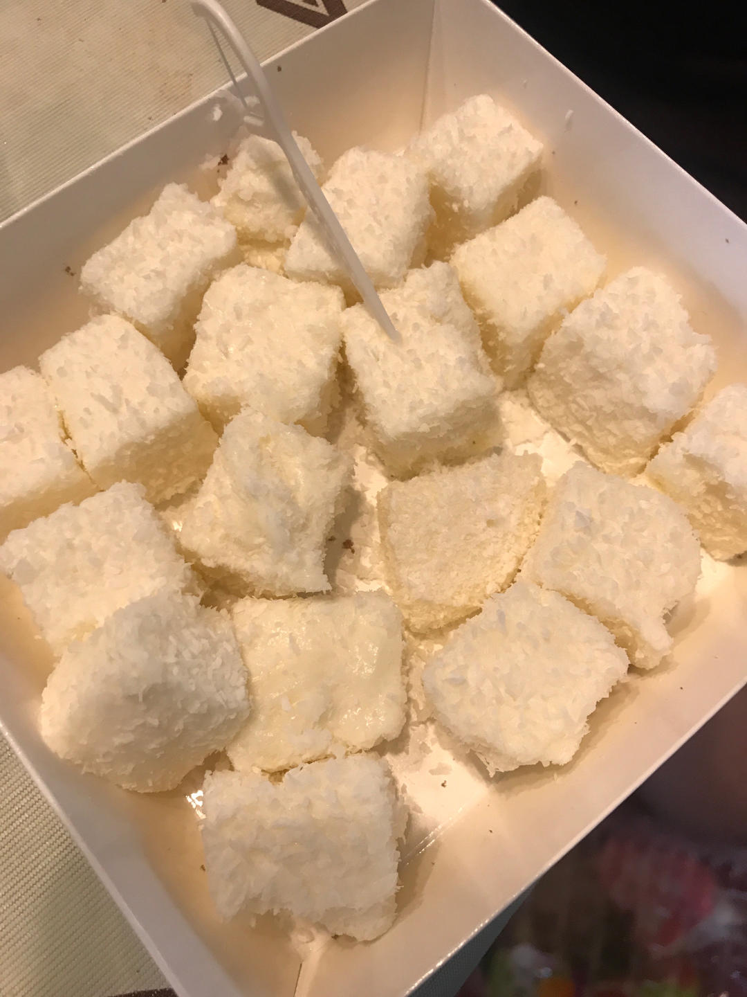 椰丝奶冻～椰丝小方～不用烤箱的小甜品！