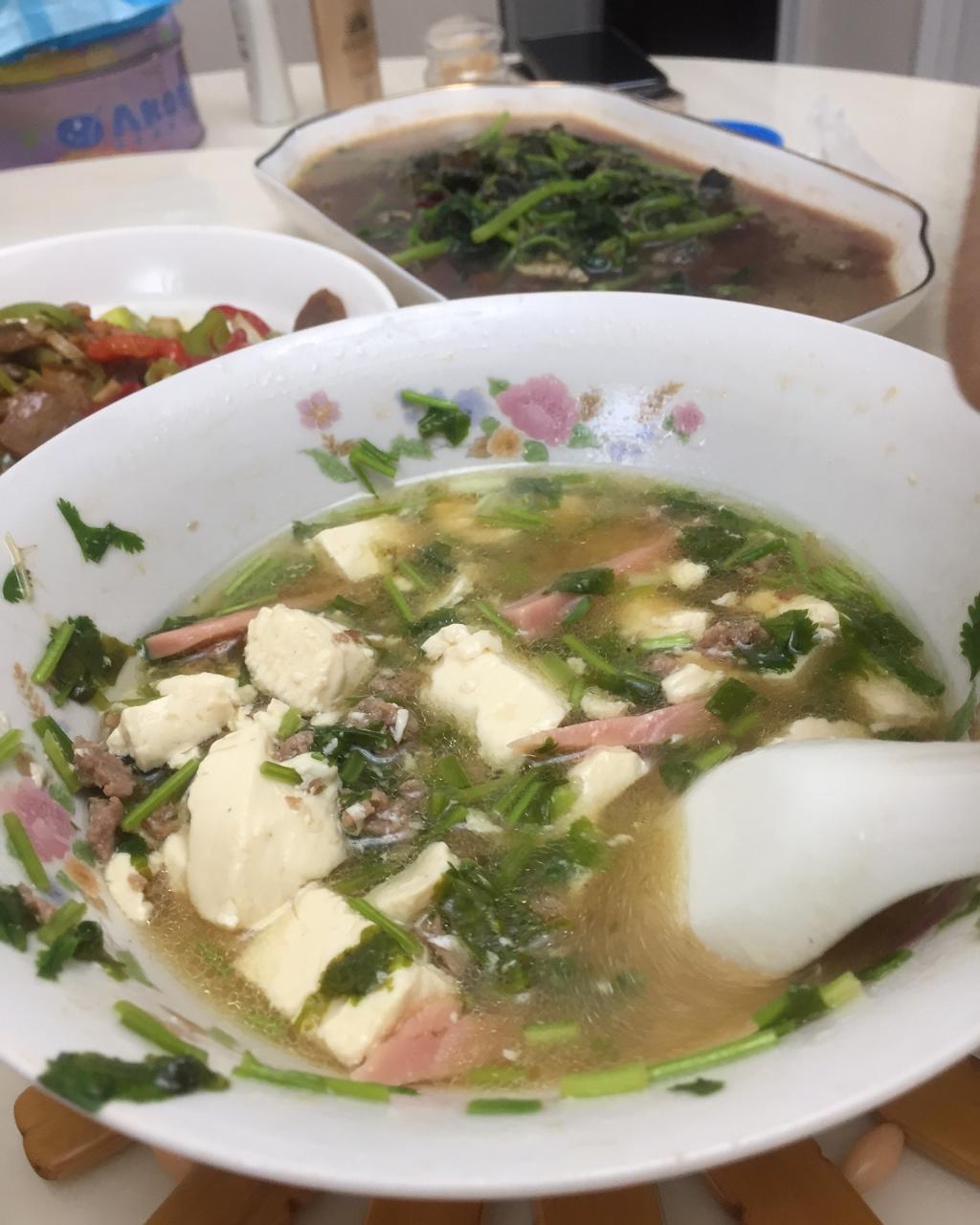 鲫鱼豆腐汤