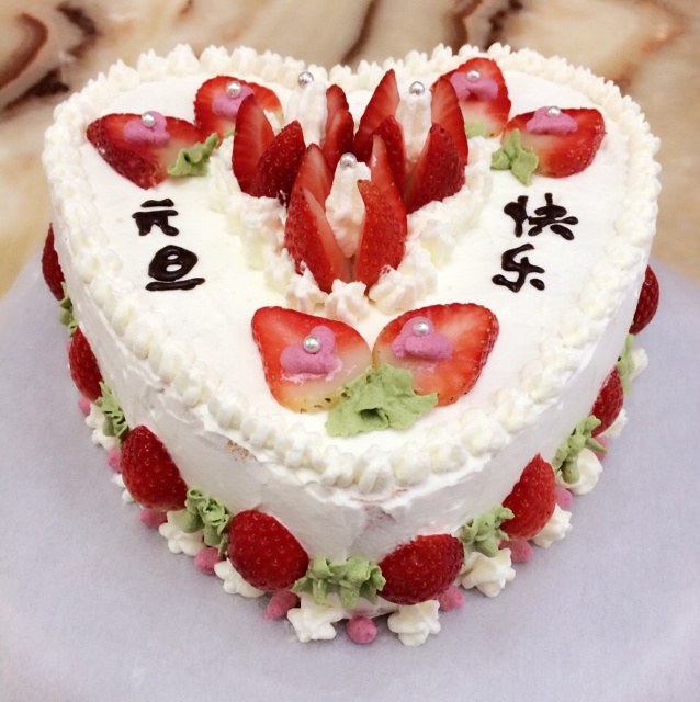 奶油水果装饰蛋糕