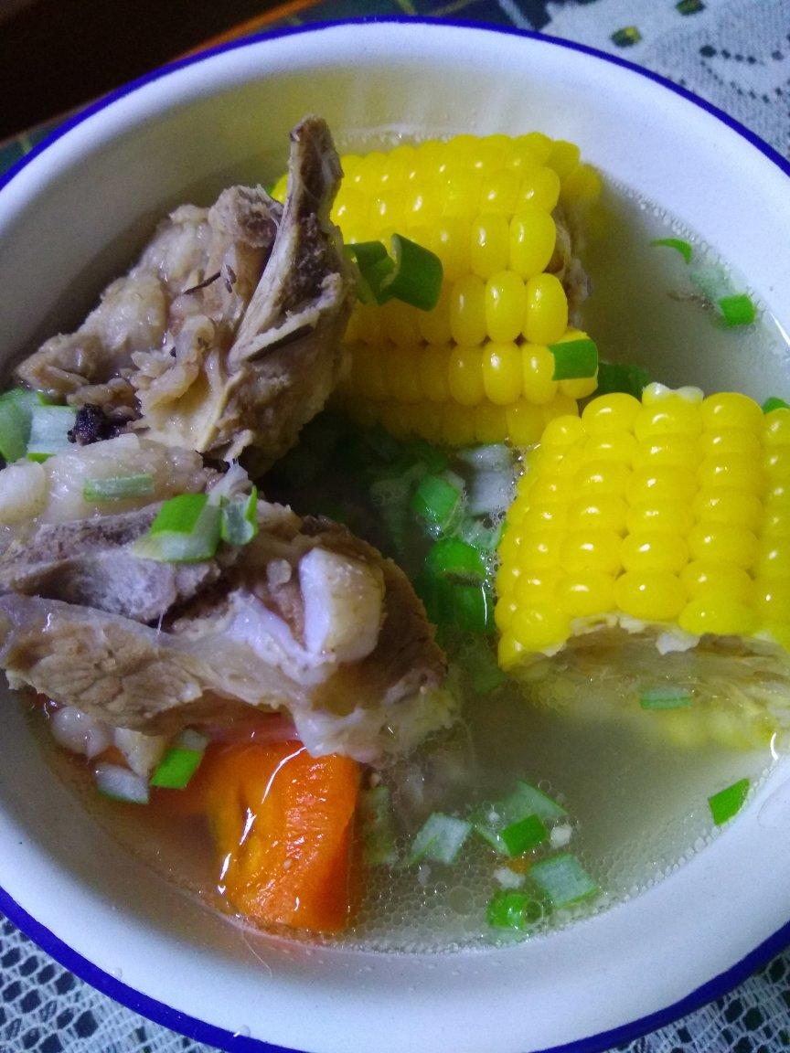 排骨玉米汤