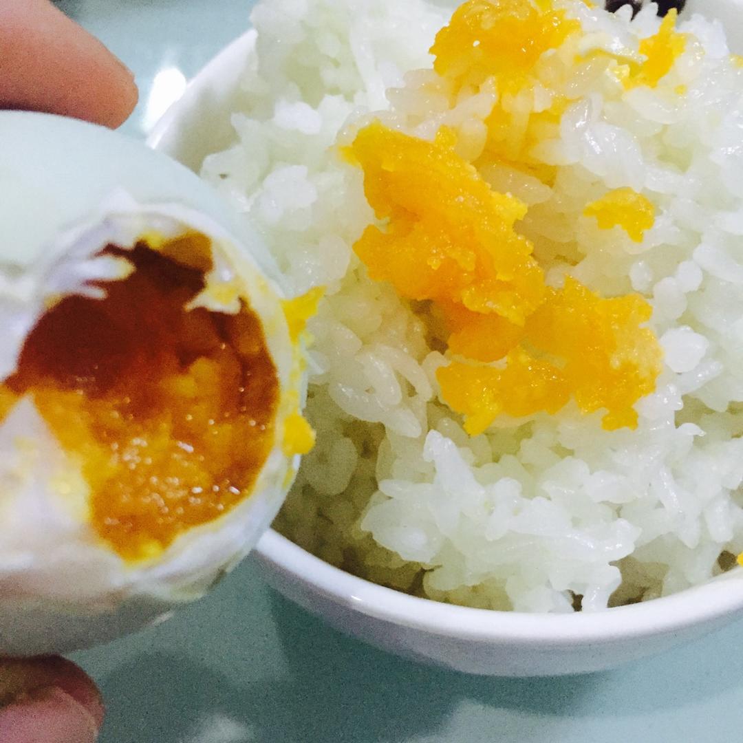 自制流油的咸鸭蛋