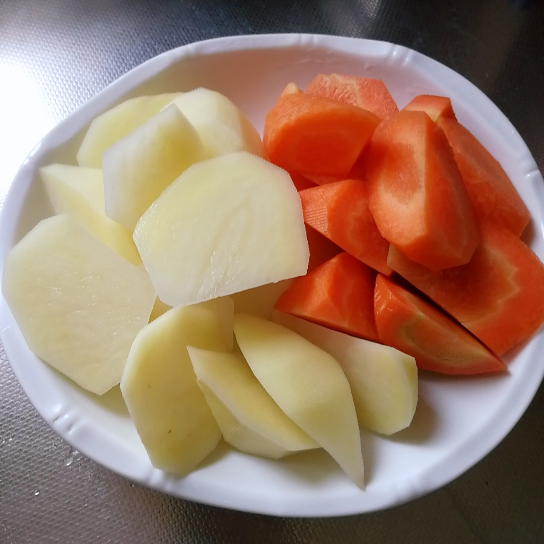 胡萝卜土豆～炖牛腩的做法 步骤10