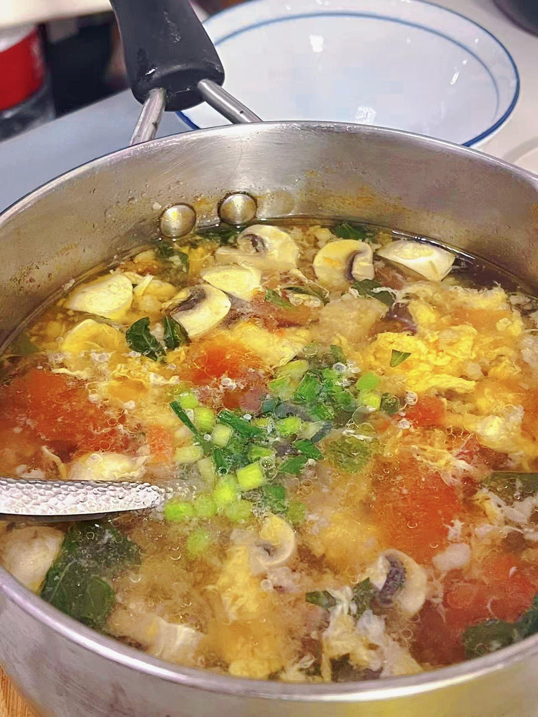 老人孩子都爱的肉丸青菜汤