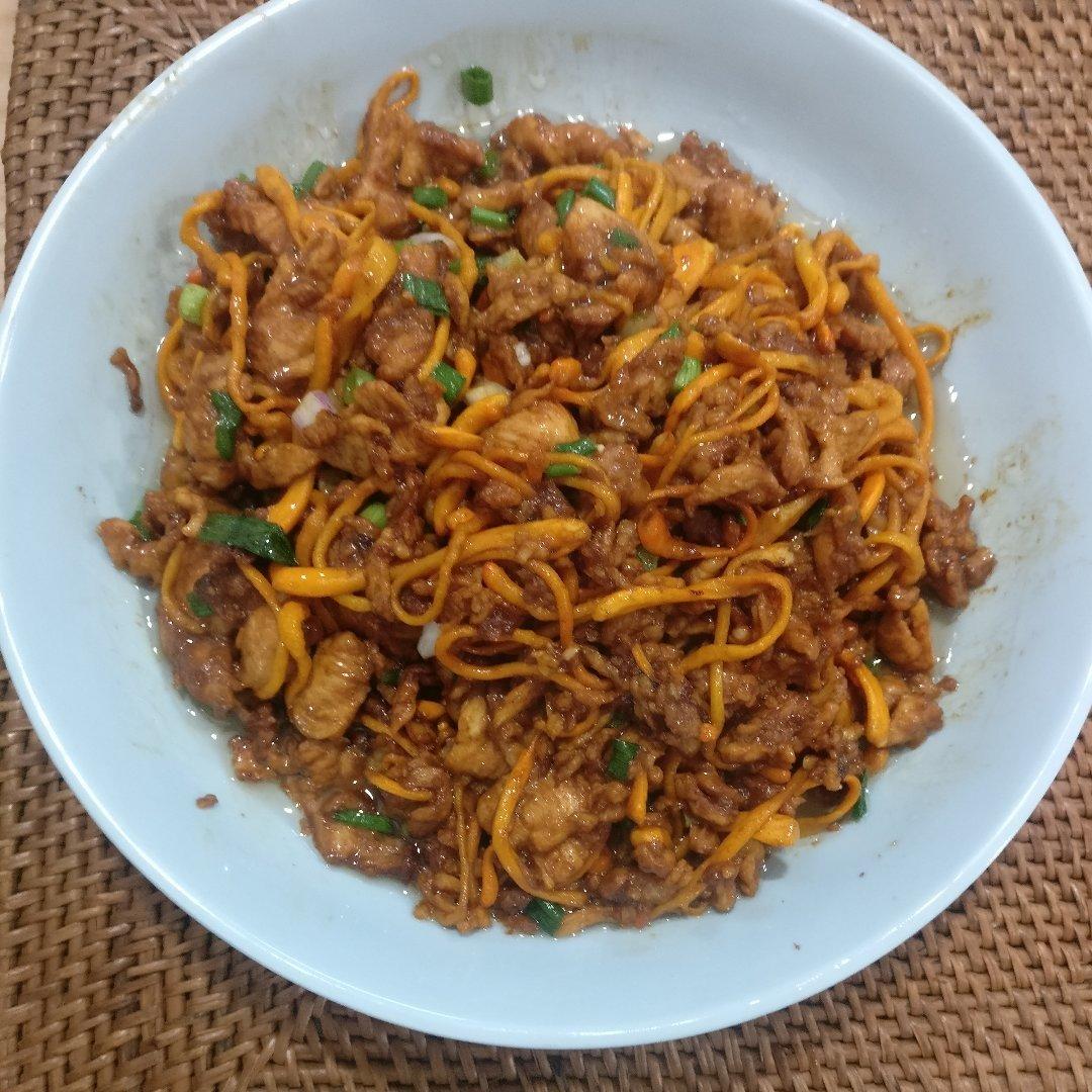 蚝油鸡胸肉炒香菇