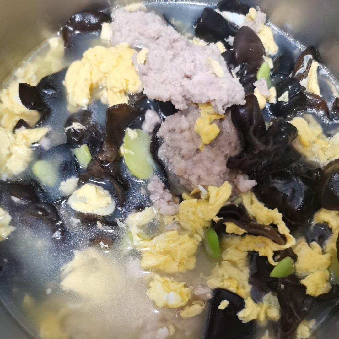 肉馅（可制作千里香馄饨，肉丸汤等，很Q弹）