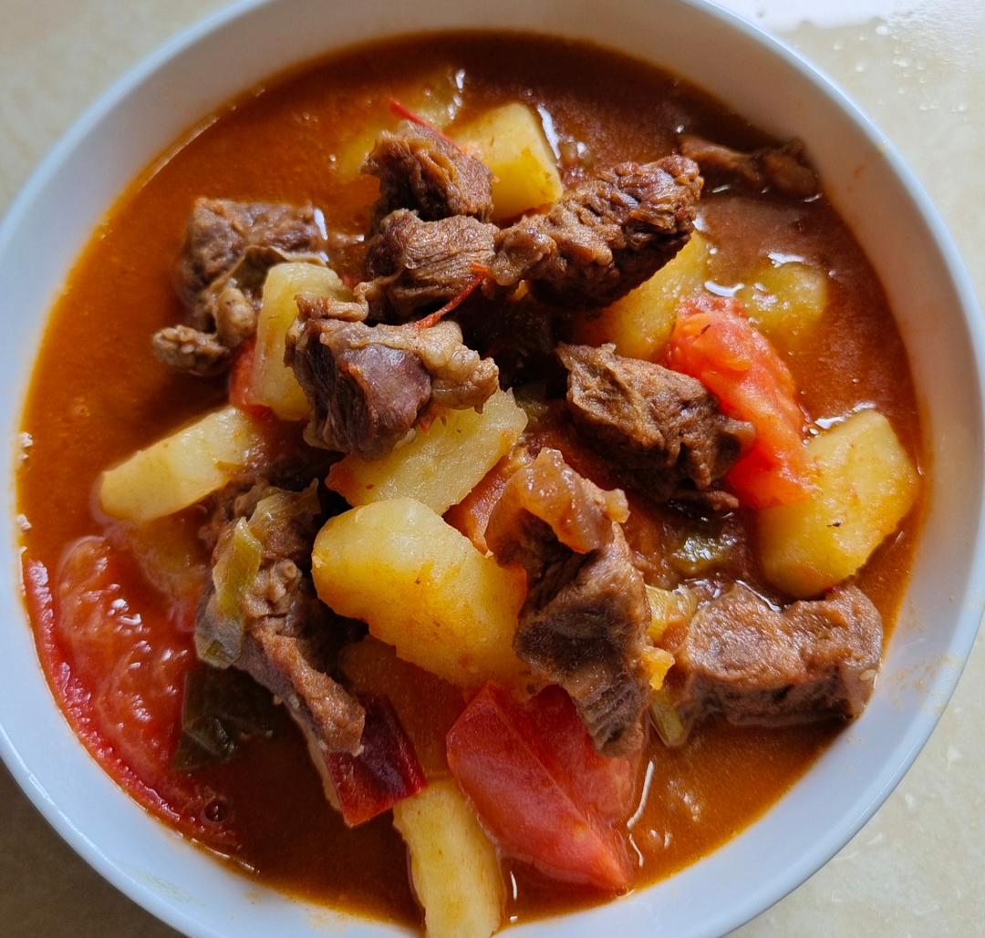 番茄土豆炖牛腩