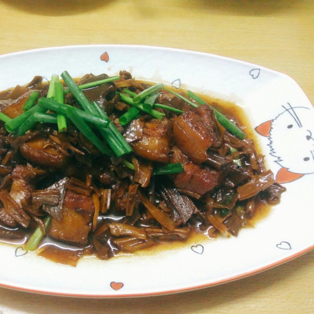 啤酒焖笋干五花肉