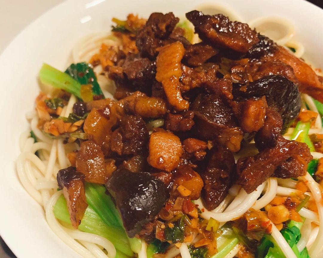 一份超绝超赞的卤肉酸辣面的做法
