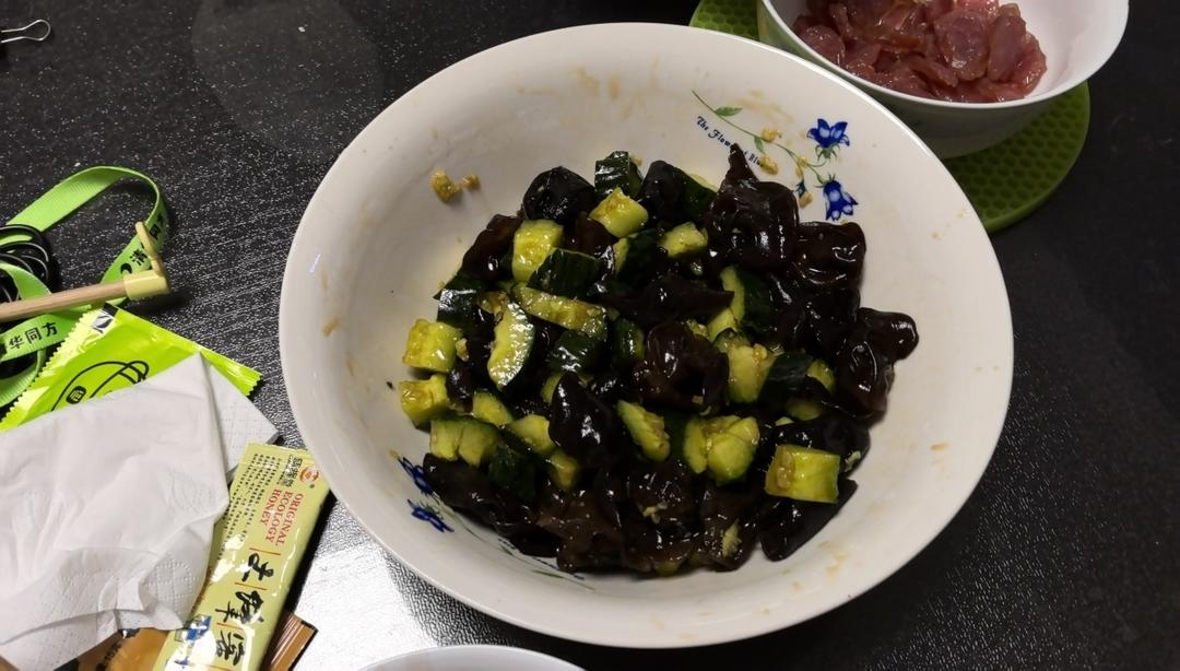 凉拌黄瓜黑木耳