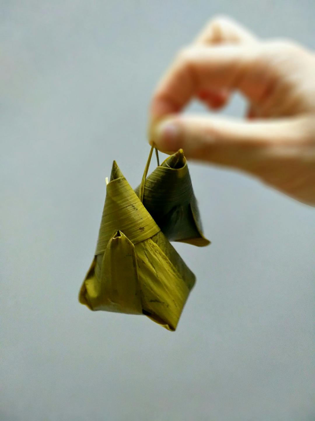 包粽子不捆线方法大揭秘（图文版）