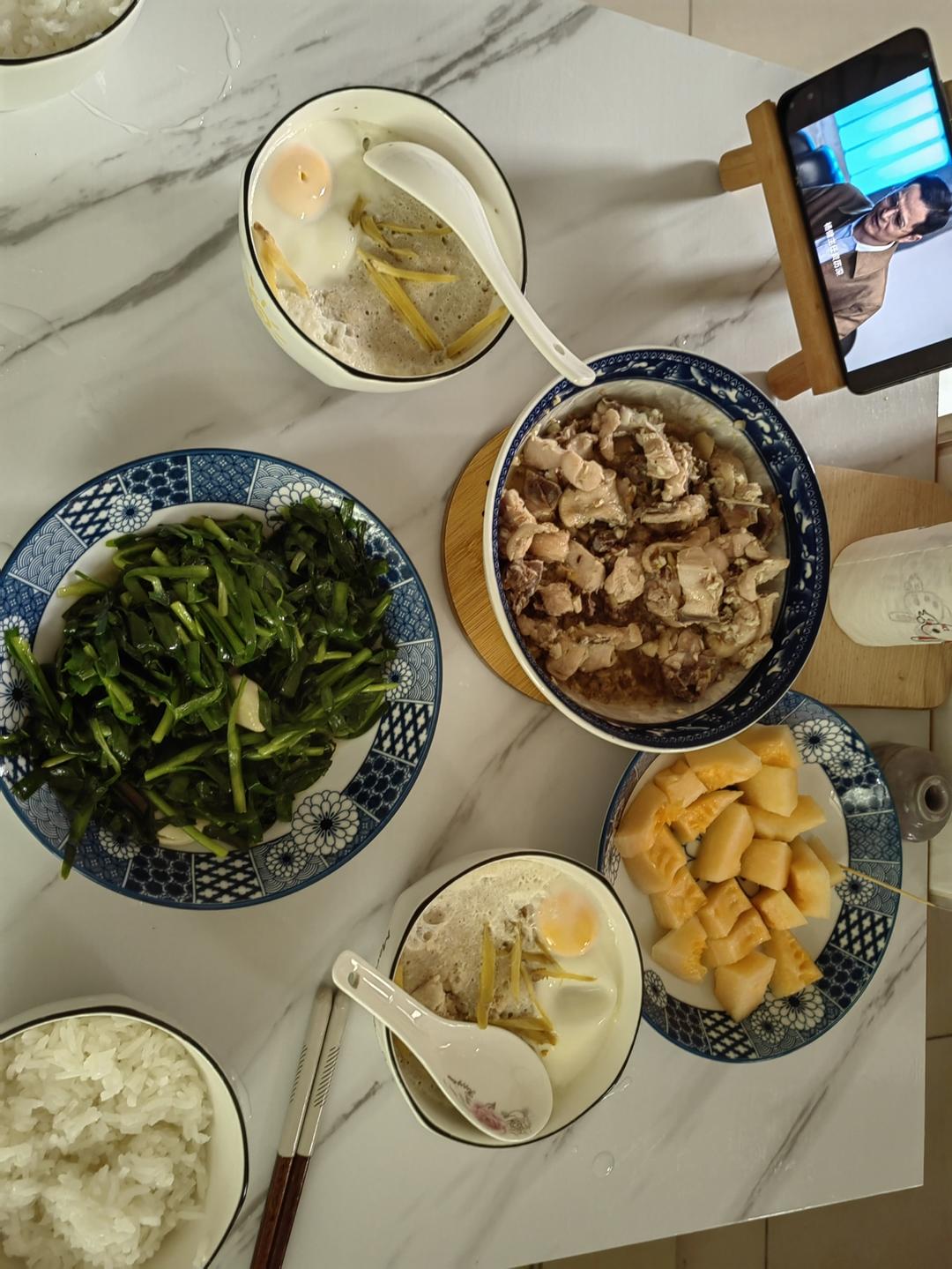 广东湛江特色美食——隔水蒸鸡 原汁原味 鸡滑肉嫩