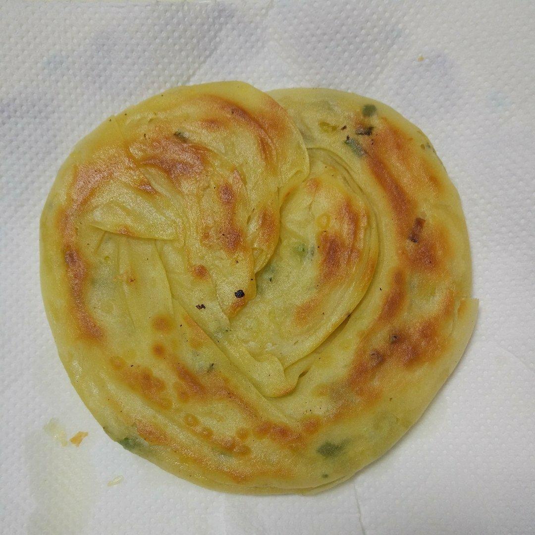 堂妈教你做飘香葱油饼
