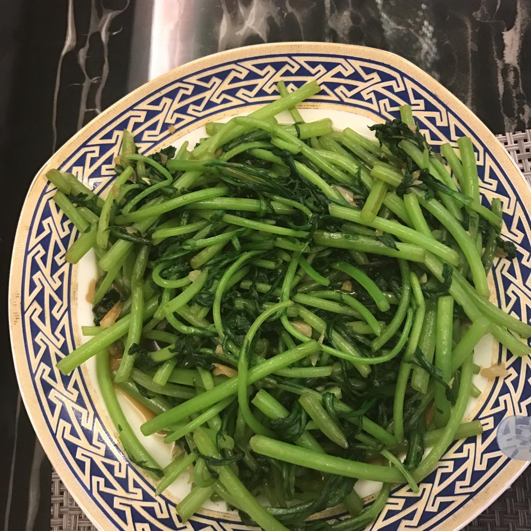 清炒茼蒿
