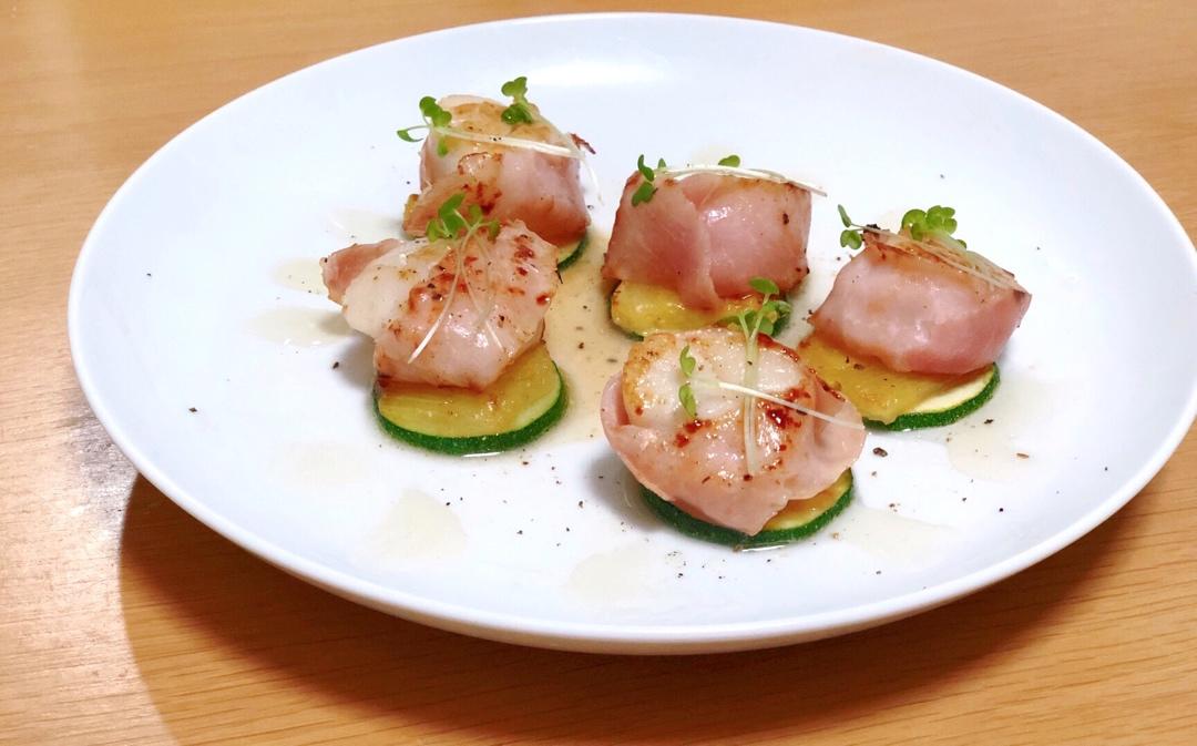煎生火腿卷扇贝