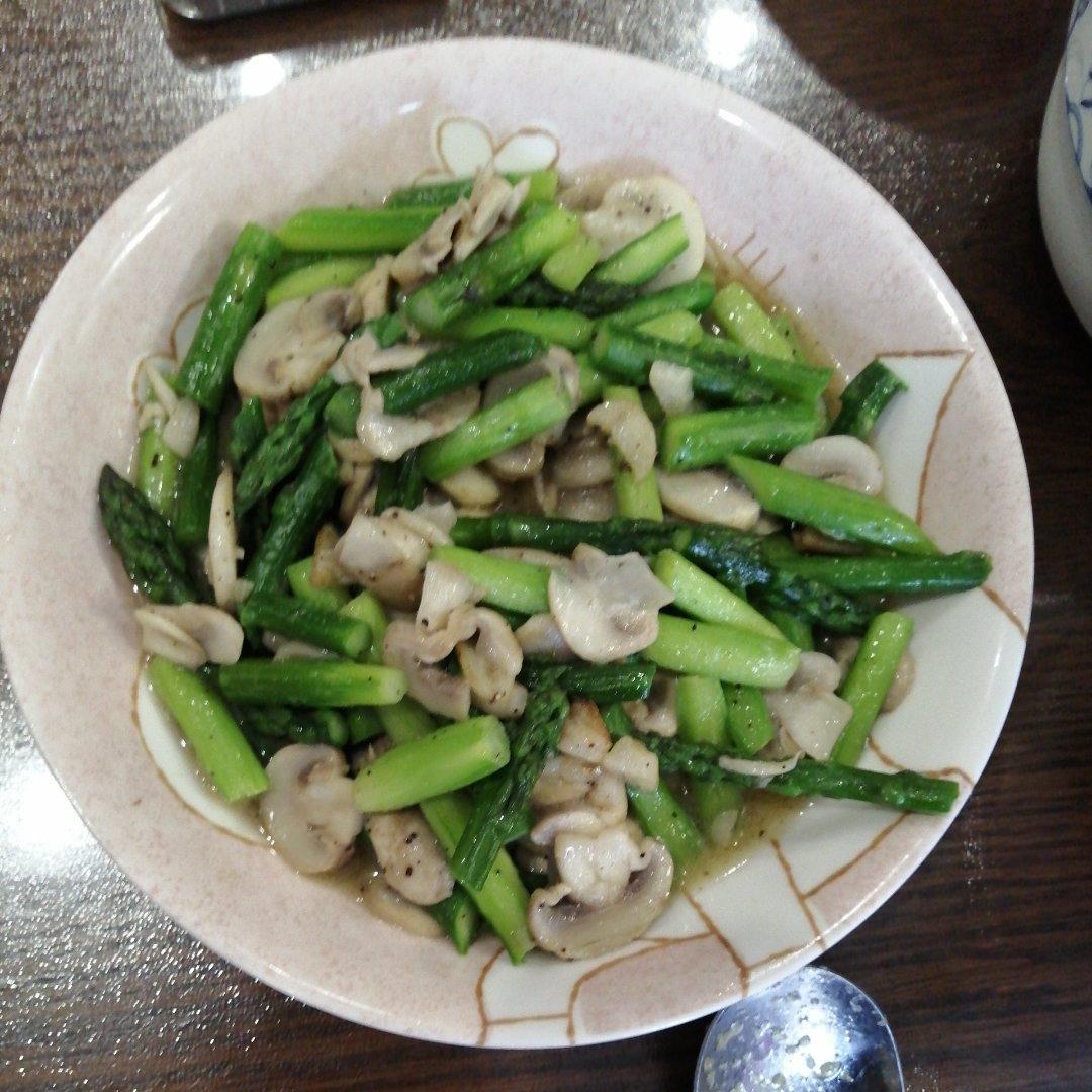 教你做最好吃的芦笋炒蘑菇 新手速get！