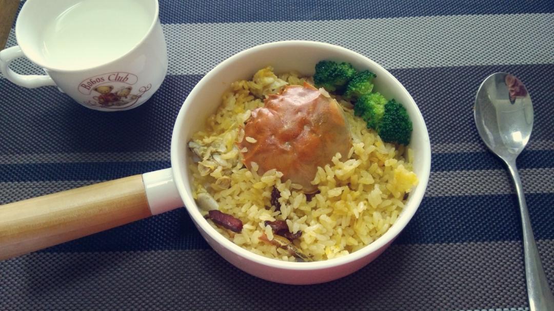 大闸蟹煲仔饭