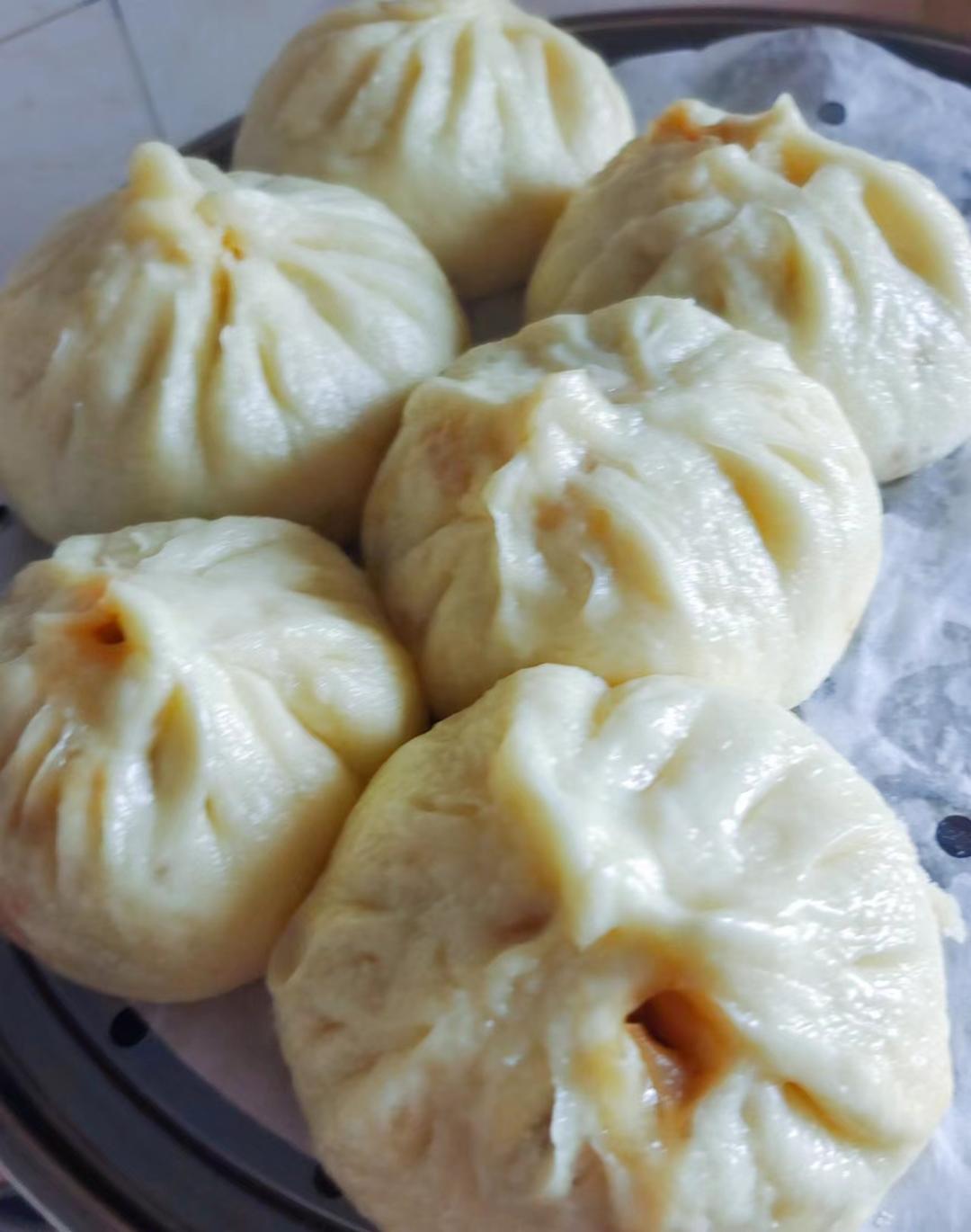 软乎乎的茄子馅肉包