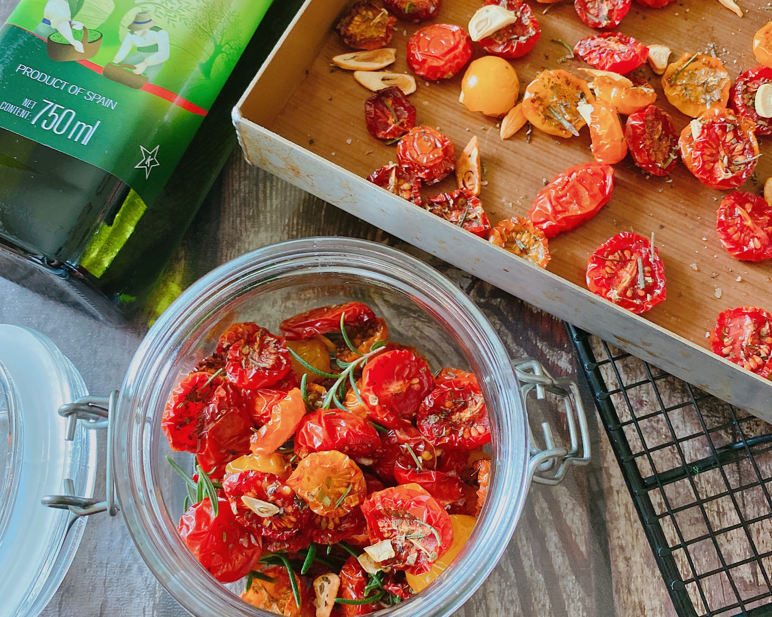 超简易健康小菜儿tomato confit橄榄油渍番茄干的做法