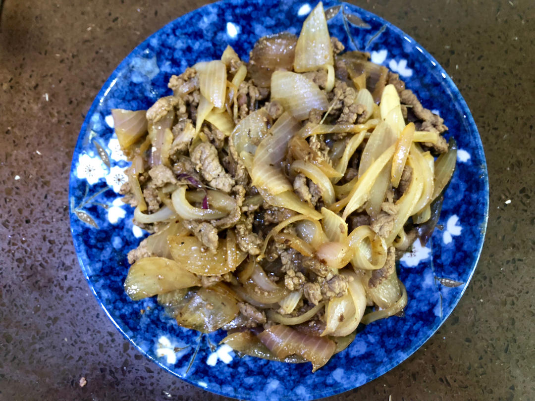 洋葱炒肉丝