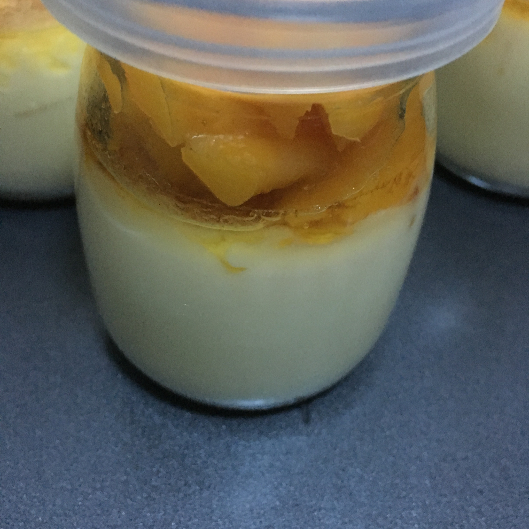 Crèmebrulée。法式烤布雷。焦糖布丁。