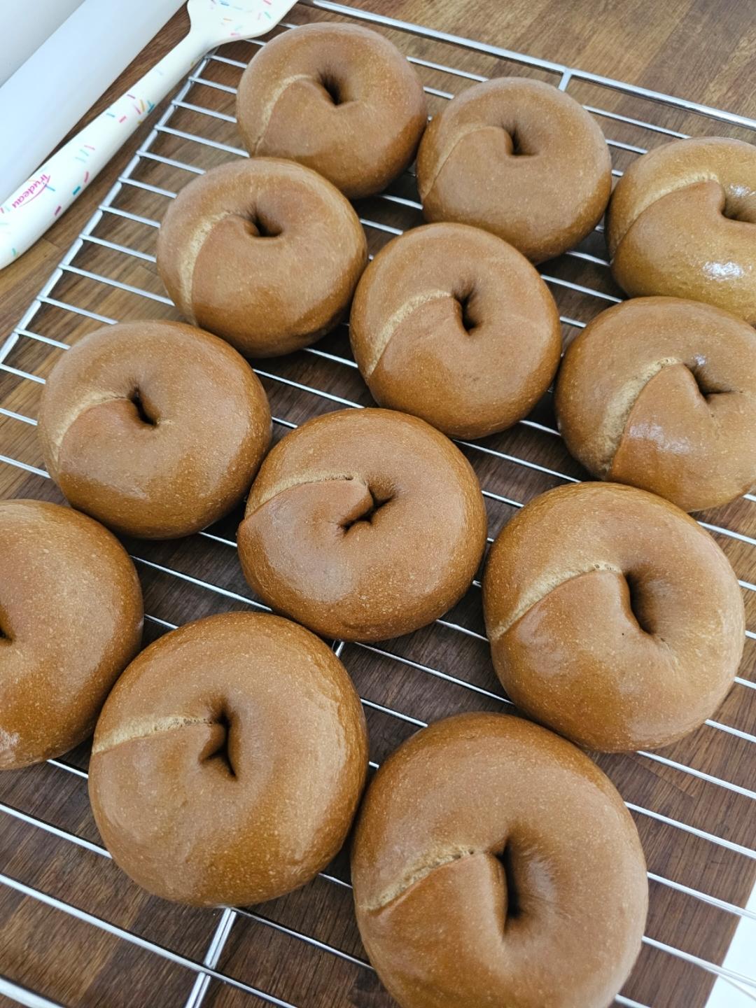 生椰拿铁乳酪贝果🥯浓郁咖啡🥥满口椰香