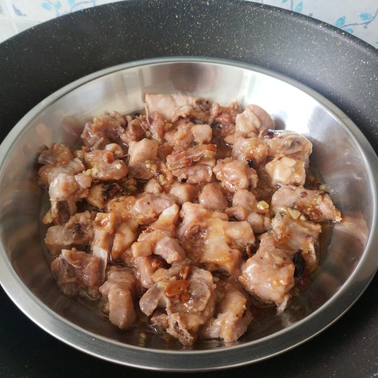 bun's流 蒜头豆豉蒸排骨