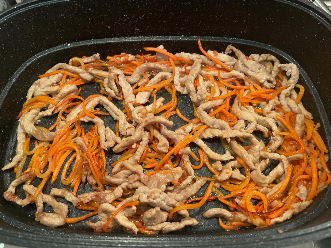 胡萝卜丝炒肉（零基础）