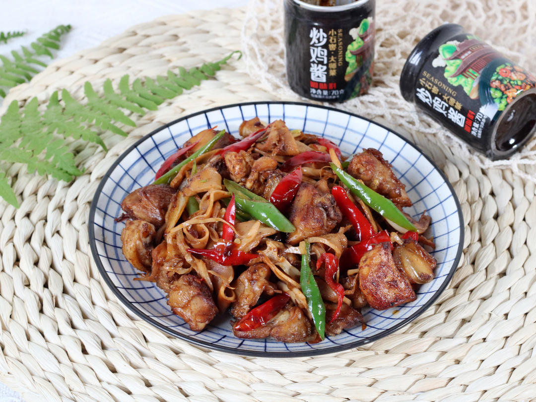 鸡肉炒笋片的做法