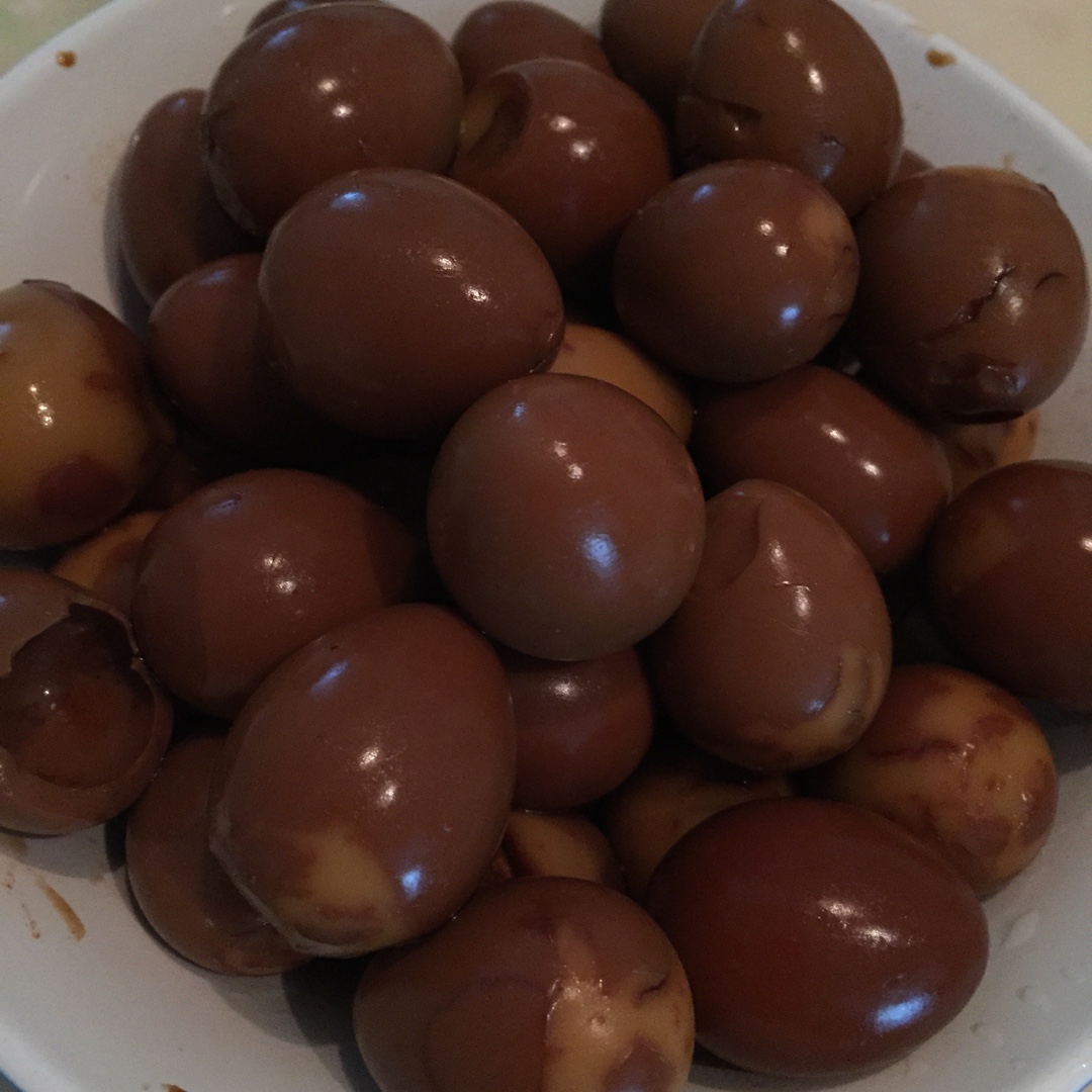 乡巴佬卤鹌鹑蛋