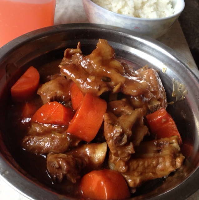 土豆胡萝卜烧排骨