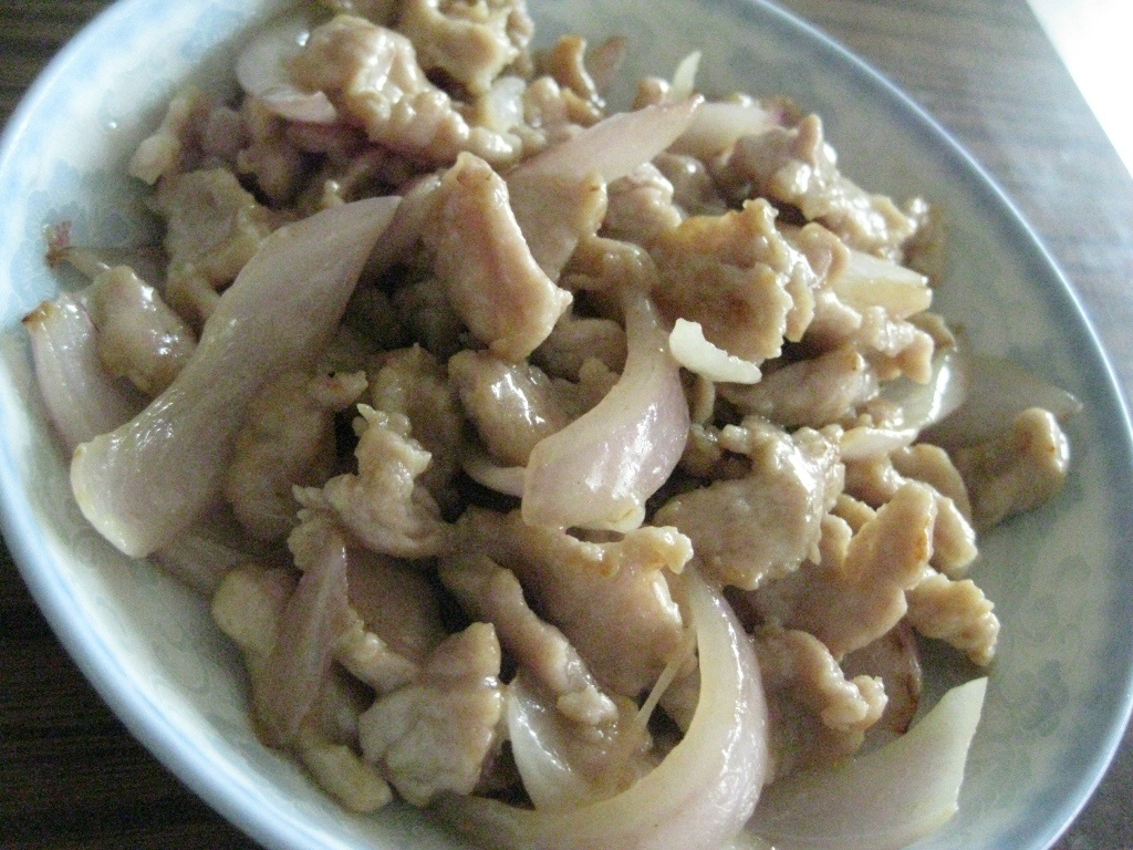 洋葱炒肉