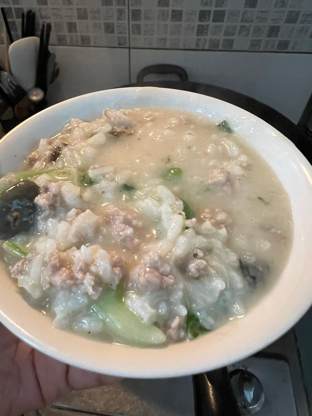 妈妈👩教我做的皮蛋瘦肉粥🥣简单快捷美味😋