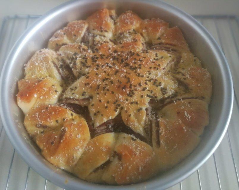 豆沙花式面包
